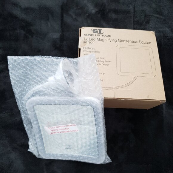 (NIB) SunplusTrade Makeup Mirror with LED Lights and Magnification - Picture 5 of 6